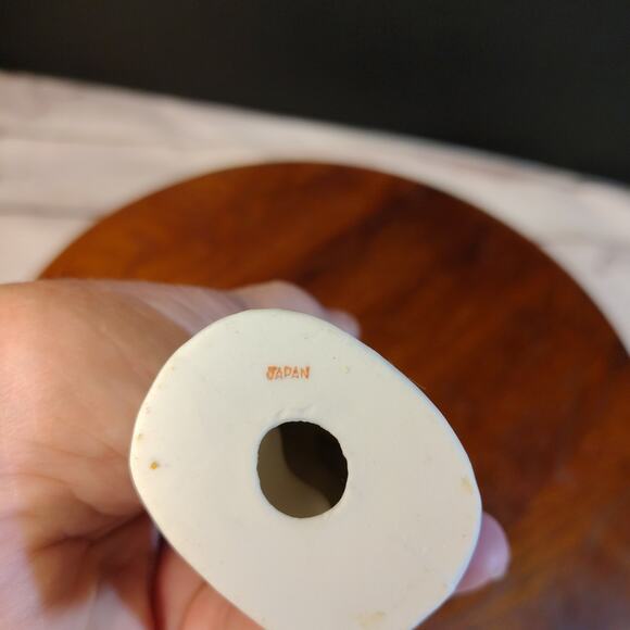 Vintage‎ Porcelain Figurine Woman / Girl Holding Basket of Flowers & Rabbit - Picture 6 of 8